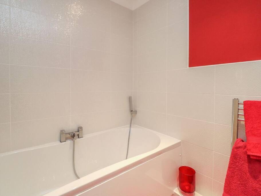 Stunning Seaviews - Beach House - Jacuzzi Bath Tub Littlestone-on-Sea Esterno foto
